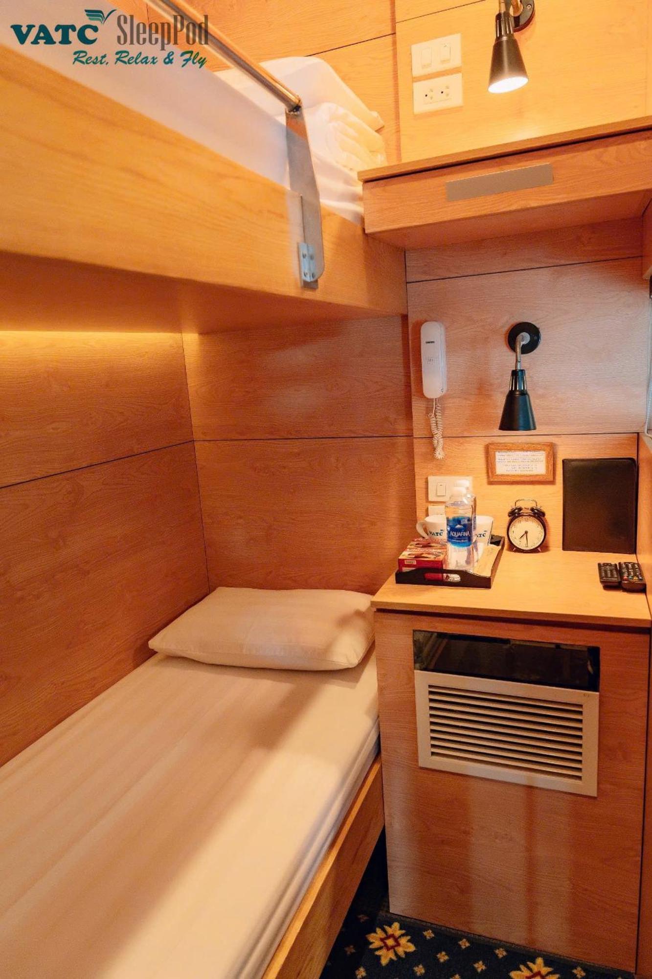 Отель Vatc Sleep Pod Terminal 1 Нойбай Экстерьер фото